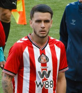 Enzo Le Fée thi đấu cho Sunderland