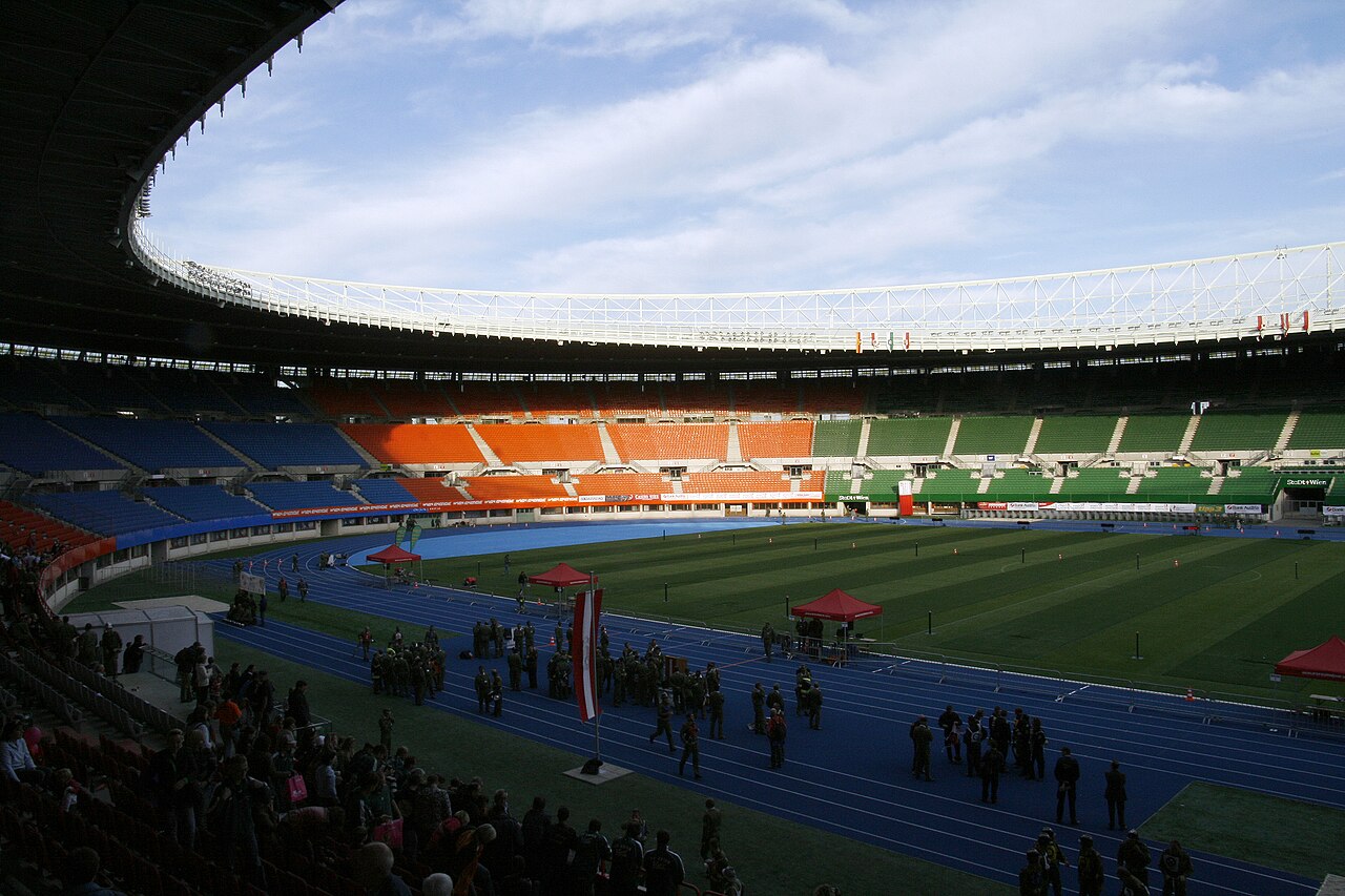 Bên trong Ernst-Happel-Stadion ở Vienna