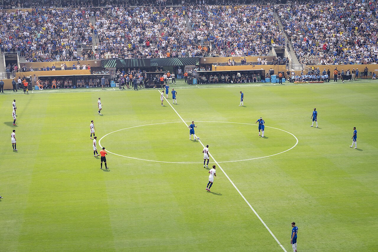 Các cầu thủ tranh tài trong khuôn khổ FIFA Club World Cup