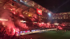 Cổ động viên AEK ăn mừng chức vô địch Greek Super League