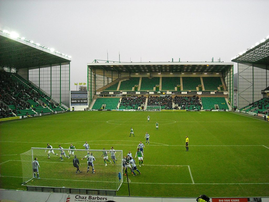 Sân Easter Road trong trận Hibernian gặp Kilmarnock