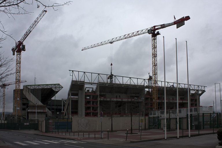 Toàn cảnh Stade Geoffroy-Guichard, sân đấu gắn với AS Saint-Étienne