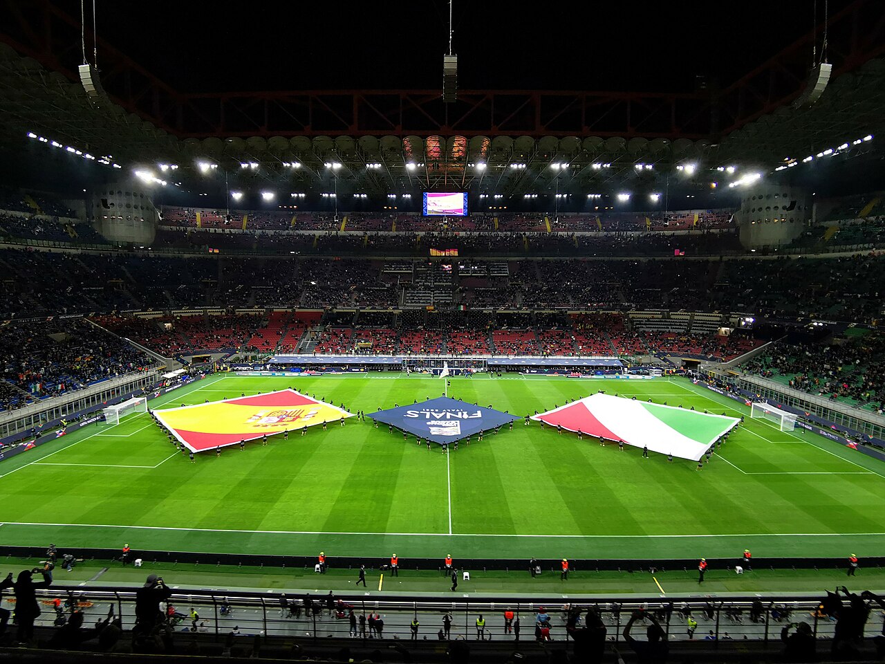 Các cầu thủ tranh tài trong khuôn khổ UEFA Nations League