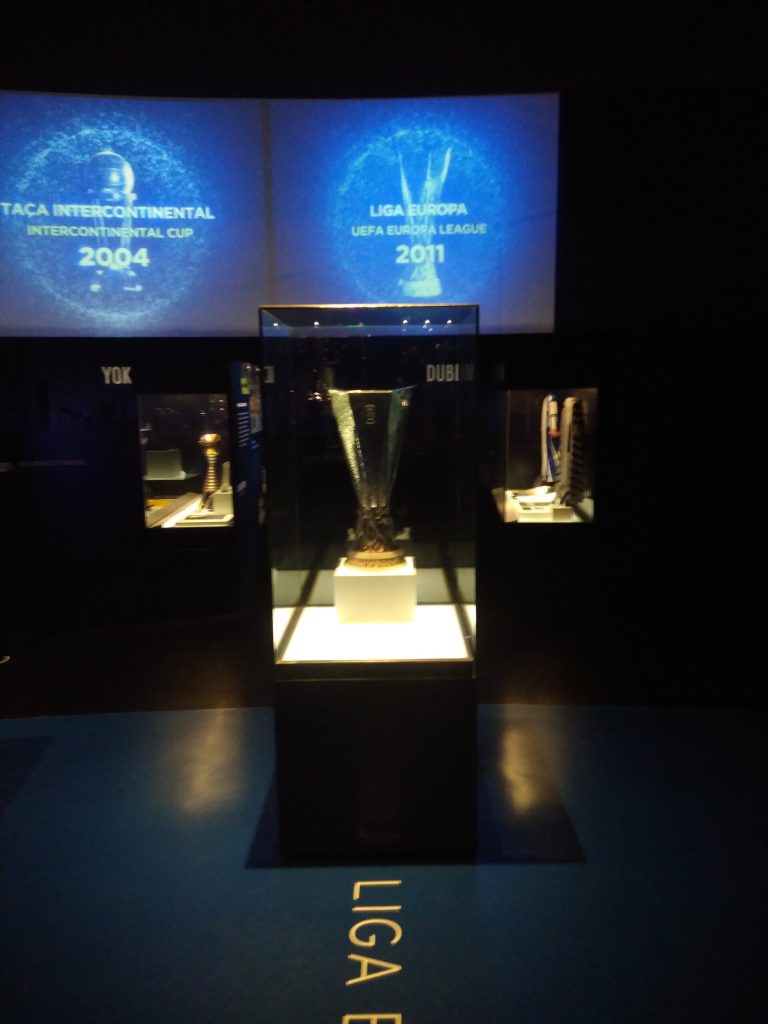 Cúp UEFA Europa League tại bảo tàng Porto, hình minh họa UEFA Europa League