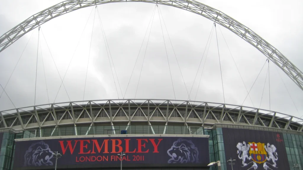 Sân Wembley trước trận chung kết UEFA Champions League